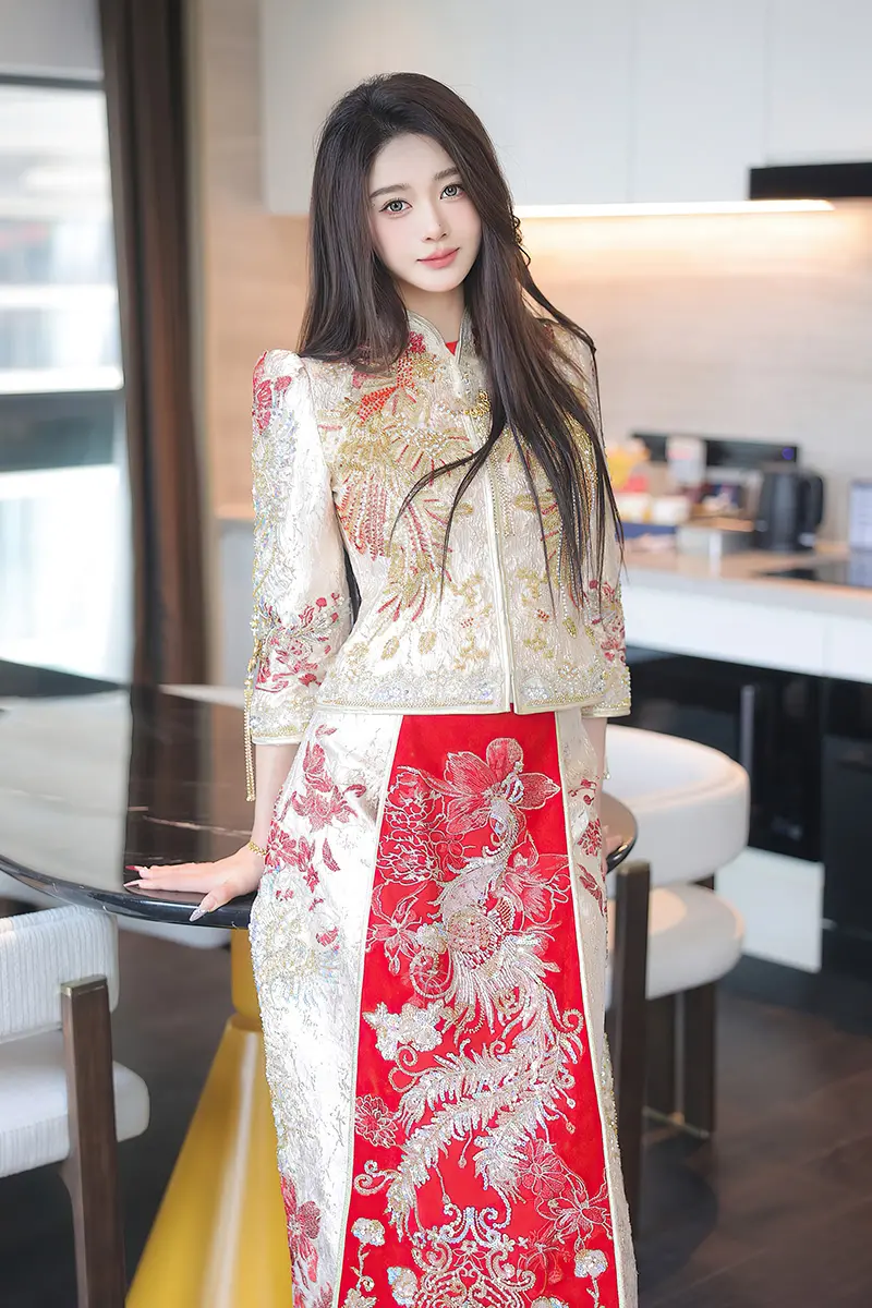 中式婚服美丽大方